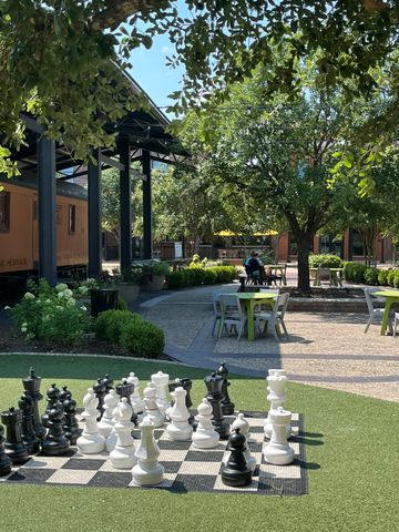 212 S Warren Street, Burleson, TX 76028