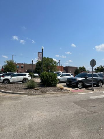 212 S Warren Street, Burleson, TX 76028