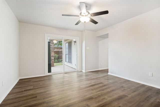 521 Clear Springs Drive, Mesquite, TX 75150