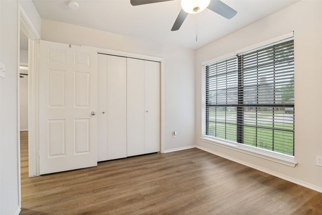 521 Clear Springs Drive, Mesquite, TX 75150