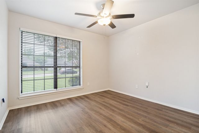 521 Clear Springs Drive, Mesquite, TX 75150