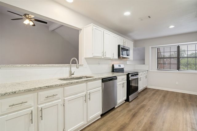 521 Clear Springs Drive, Mesquite, TX 75150