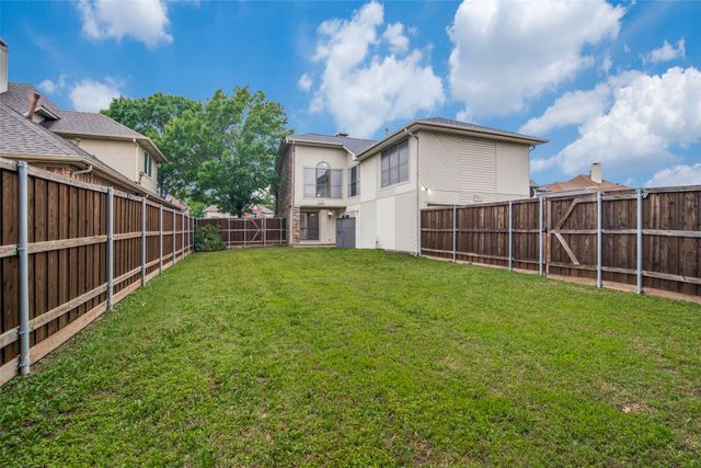 521 Clear Springs Drive, Mesquite, TX 75150