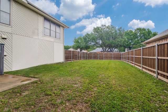 521 Clear Springs Drive, Mesquite, TX 75150