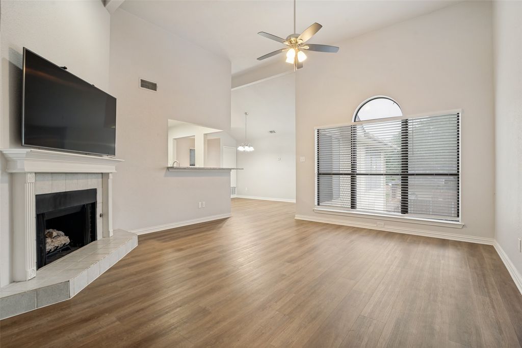 521 Clear Springs Drive, Mesquite, TX 75150