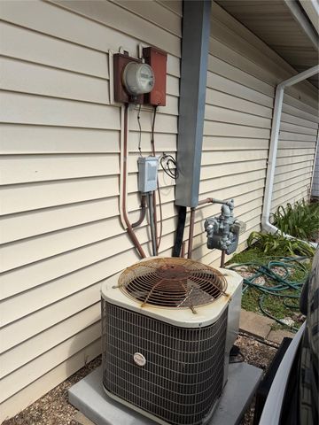 4102 Sherwood Lane 12, Houston, TX 77092