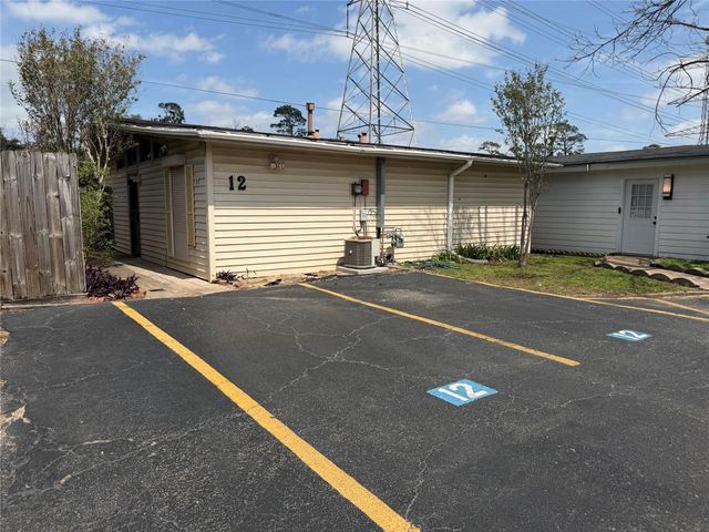 4102 Sherwood Lane 12, Houston, TX 77092