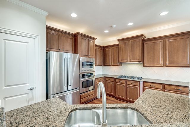 353 Burnswick Isles Way, Frisco, TX 75036