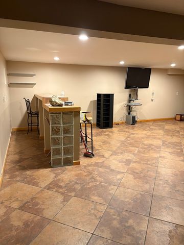 5536 Foxwoods Drive, Oak Lawn, IL 60453