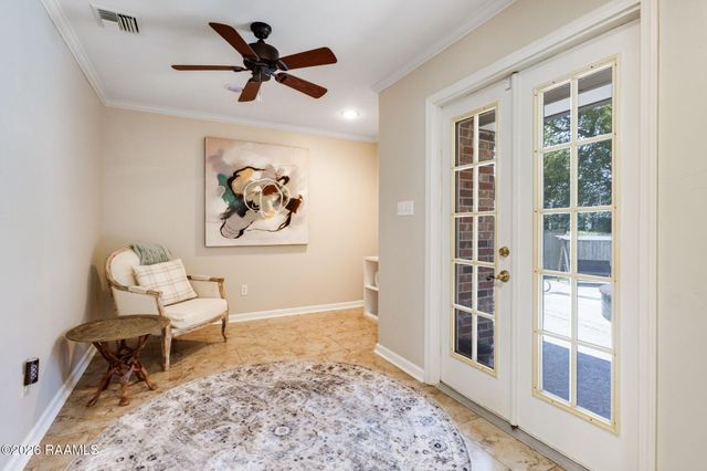 300 Creekwood Drive, Lafayette, LA 70503