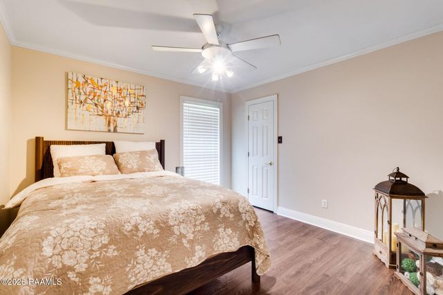 300 Creekwood Drive, Lafayette, LA 70503