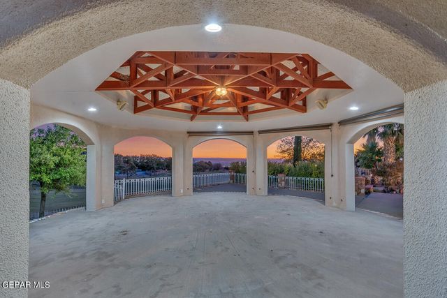 6108 PINEHURST Drive, El Paso, TX 79912