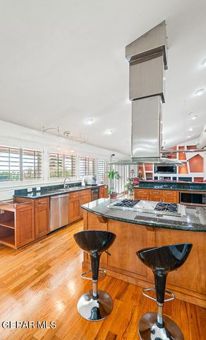 6108 PINEHURST Drive, El Paso, TX 79912