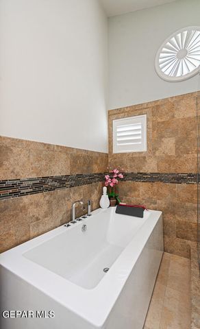 6108 PINEHURST Drive, El Paso, TX 79912