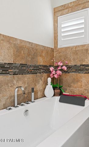 6108 PINEHURST Drive, El Paso, TX 79912