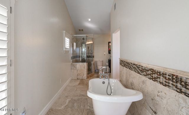 6108 PINEHURST Drive, El Paso, TX 79912