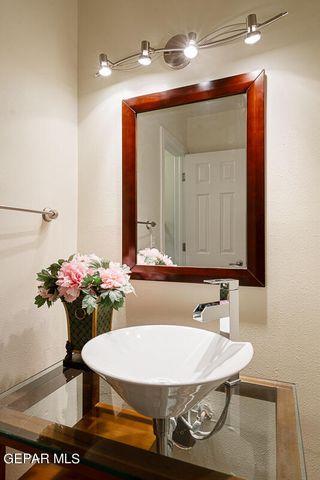 6108 PINEHURST Drive, El Paso, TX 79912