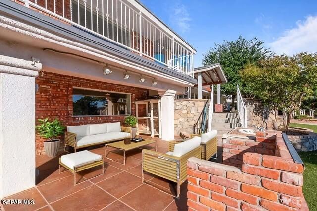 6108 PINEHURST Drive, El Paso, TX 79912