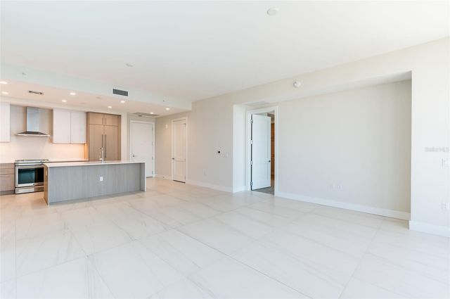 275 1ST AVENUE SOUTH 2208, St Petersburg, FL 33701