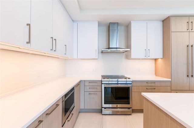 275 1ST AVENUE SOUTH 2208, St Petersburg, FL 33701