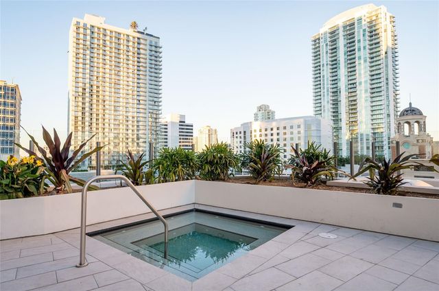 275 1ST AVENUE SOUTH 2208, St Petersburg, FL 33701