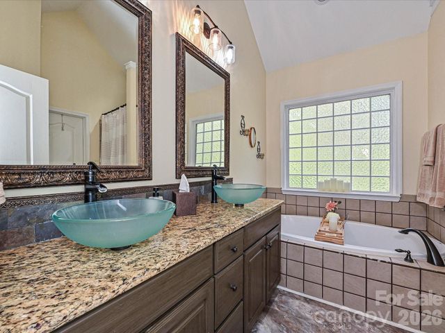 132 Gray Cliff Drive, Mooresville, NC 28117