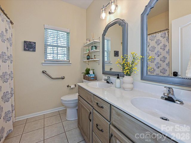 132 Gray Cliff Drive, Mooresville, NC 28117