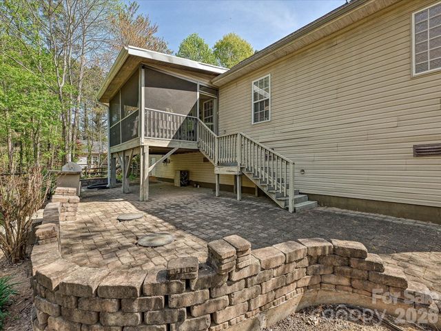 132 Gray Cliff Drive, Mooresville, NC 28117