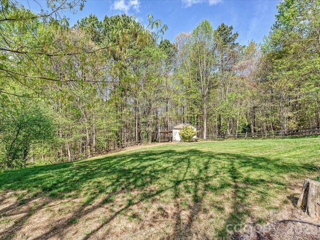 132 Gray Cliff Drive, Mooresville, NC 28117