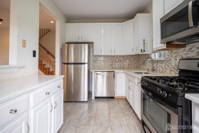 1301 Dahlia Circle, South Brunswick, NJ 08810
