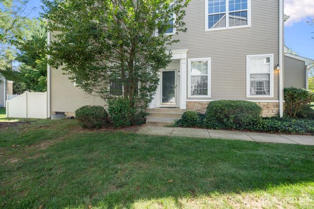 1301 Dahlia Circle, South Brunswick, NJ 08810