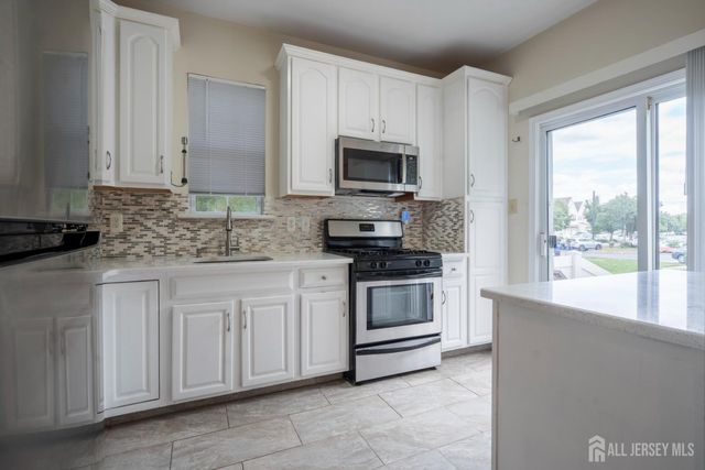 1301 Dahlia Circle, South Brunswick, NJ 08810