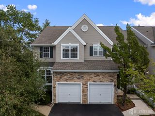 1301 Dahlia Circle, South Brunswick, NJ 08810