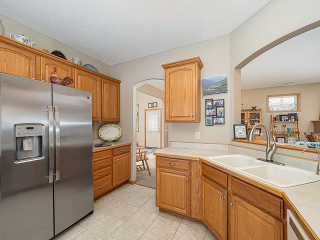 10562 Mississippi Circle N, Brooklyn Park, MN 55443
