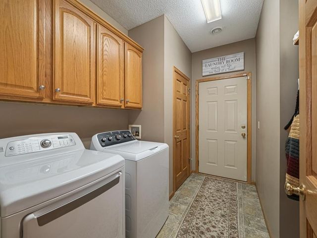 10562 Mississippi Circle N, Brooklyn Park, MN 55443