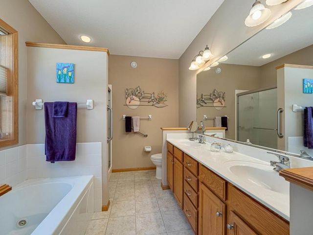10562 Mississippi Circle N, Brooklyn Park, MN 55443