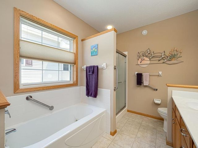 10562 Mississippi Circle N, Brooklyn Park, MN 55443