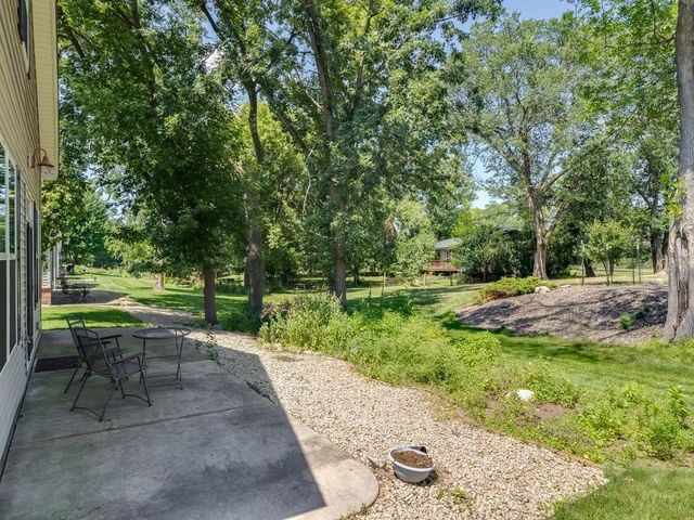 10562 Mississippi Circle N, Brooklyn Park, MN 55443