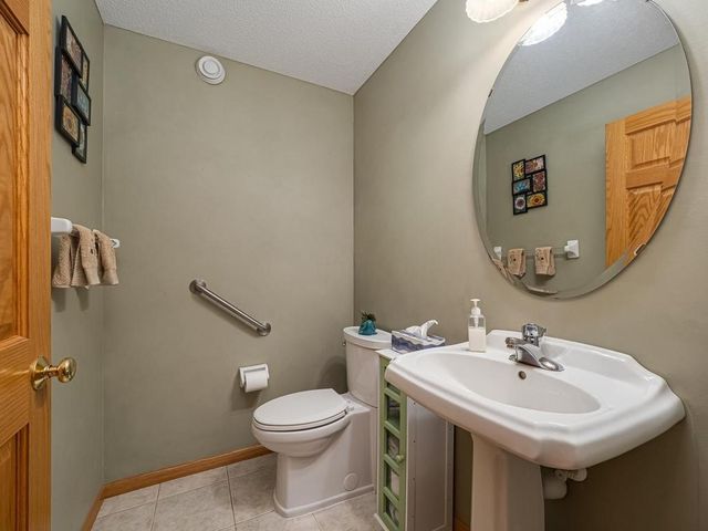 10562 Mississippi Circle N, Brooklyn Park, MN 55443