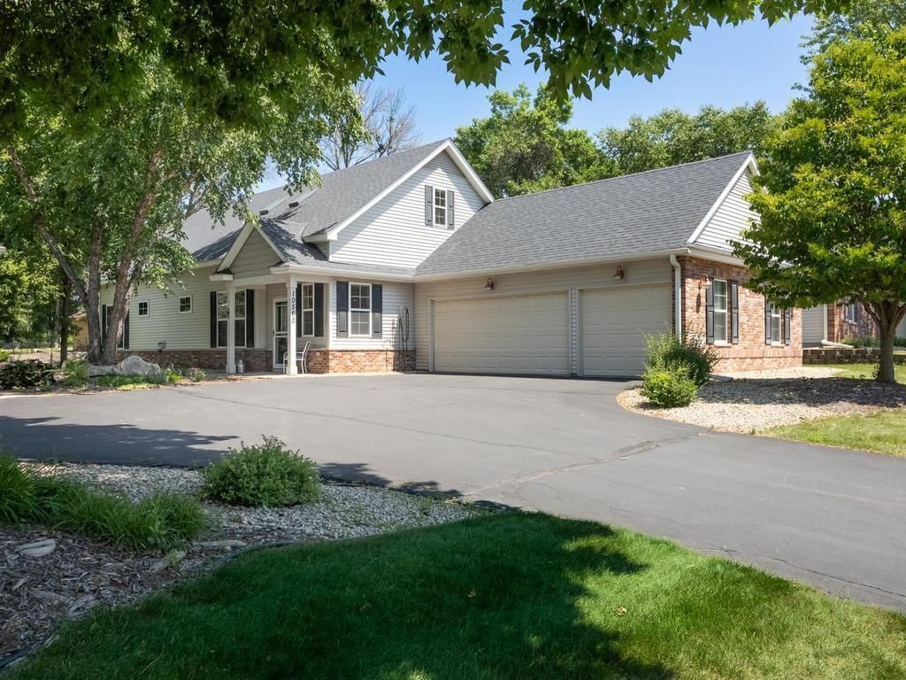 10562 Mississippi Circle N, Brooklyn Park, MN 55443 — exterior