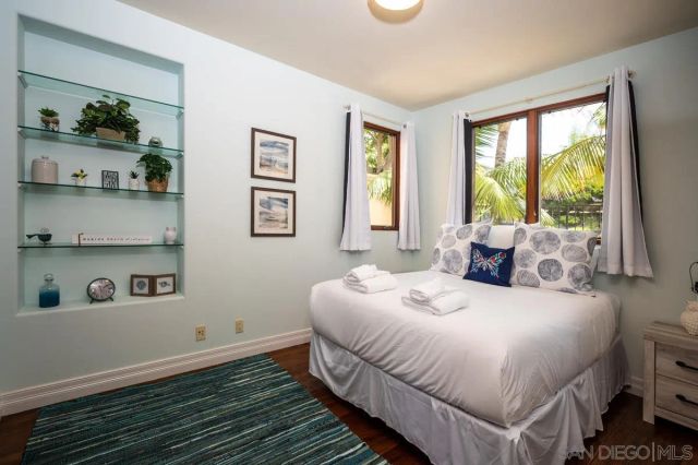 5556 Calumet Avenue, La Jolla, CA 92037