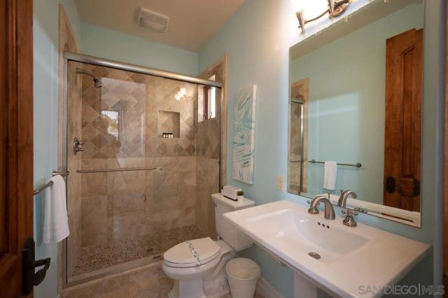5556 Calumet Avenue, La Jolla, CA 92037