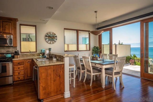 5556 Calumet Avenue, La Jolla, CA 92037