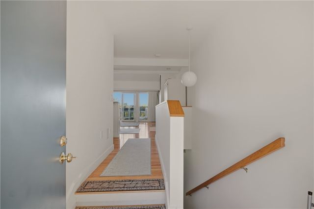 157 Harrison Avenue 14, Newport, RI 02840