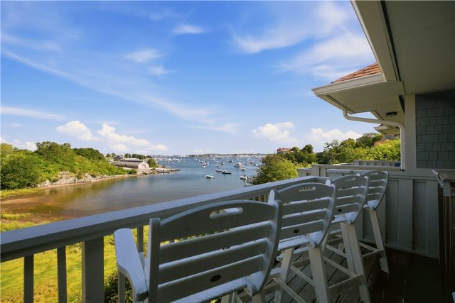 157 Harrison Avenue 14, Newport, RI 02840
