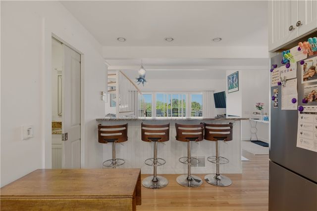 157 Harrison Avenue 14, Newport, RI 02840