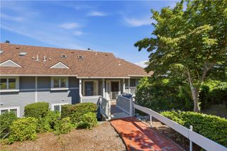 157 Harrison Avenue 14, Newport, RI 02840
