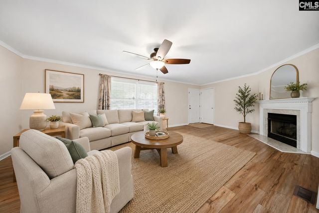 425 Crestwood Arch, Lexington, SC 29073