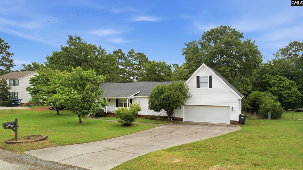 425 Crestwood Arch, Lexington, SC 29073