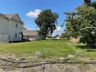 1011 6th Street, Port Arthur, TX 77640